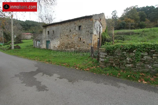 CASA DE PUEBLO CON TERRENO RUSTICO AGRARIO