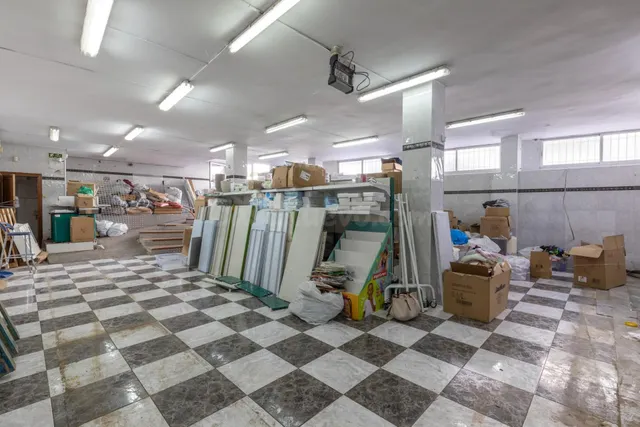 Local comercial 198m² en venta - Barriada primero de mayo - foto 5