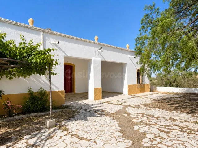 TABERNAS Finca Rústica con Cortijo de 170 m2 const. y 6 Hect - foto 3