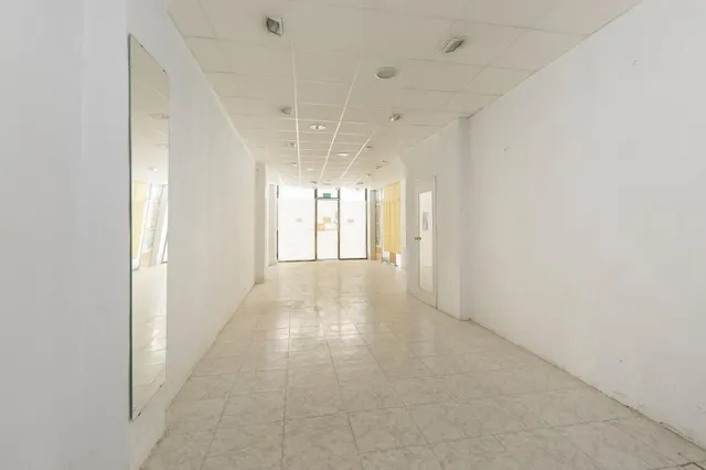 Venta de Edificio en Baza — 40