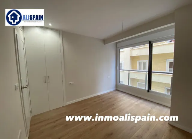 Espectacular vivvienda a estrenar en pleno corazón de Alicante - explanada de españa — 24