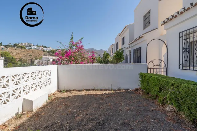PRECIOSA CASA EN URBANIZACION PRIVADA VELILLA ALMUÑECAR PLAY - foto 3