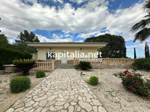 Chalet a la venta en L´Olleria (Valencia) — 26