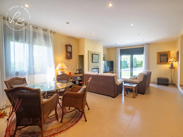 Espectacular casa en Pedret i Marzà. - foto 5