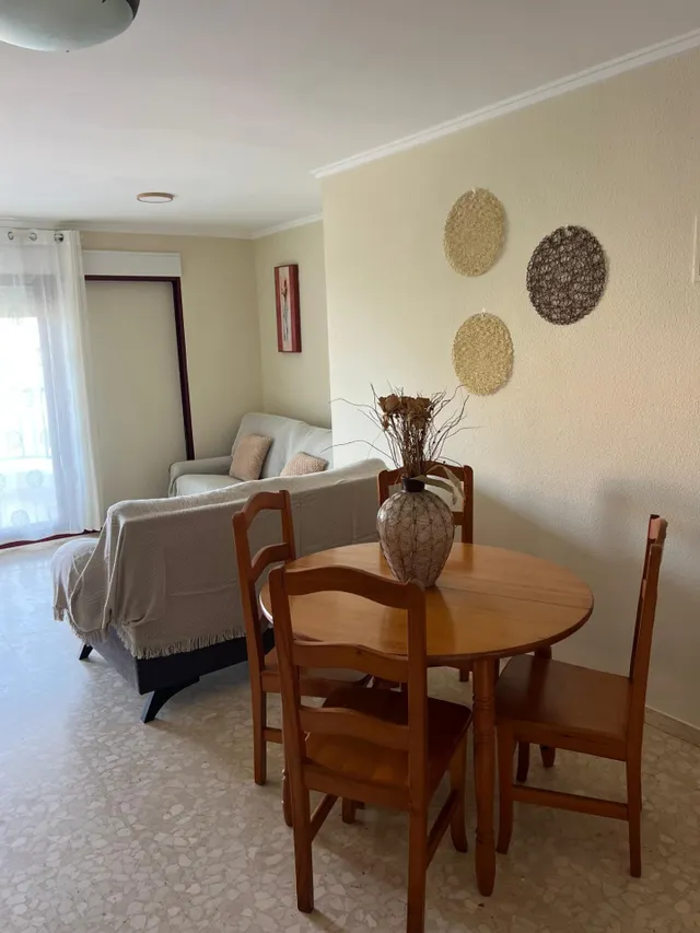 APARTAMENTO  ALQUILER TEMPORAL HASTA EL 30 DE JUNIO — 18