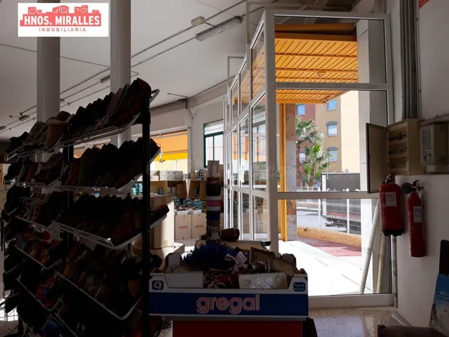 Se vende Nave de EXPOSICION en 3 plantas Poligono Industrial - foto 5