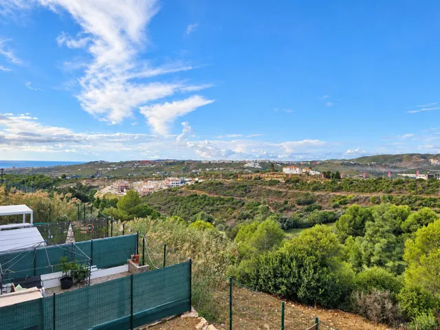 Apartamento de 2 dormitorios con vistas al mar, amplia terraza y aparcamiento en Hacienda Casares — 32