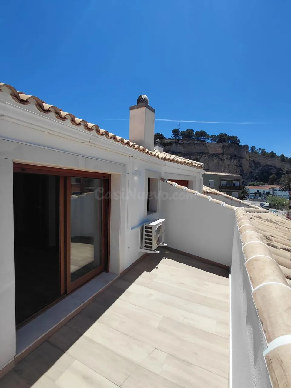 Exclusivo ático dúplex en alquiler con vistas al mar