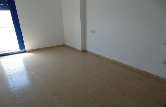 Apartamento de 62 m2 con 2 dormitorios, terraza y parking — 9