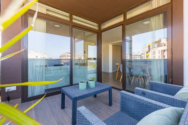 Piso de 5 dormitorios con dos plazas de garaje y trastero doble en Juan de Borbón, Murcia — 8
