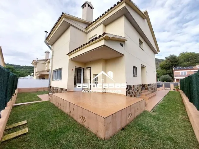 Agencia inmobiliaria en Benicasim vende villa en zona de Mon - foto 4