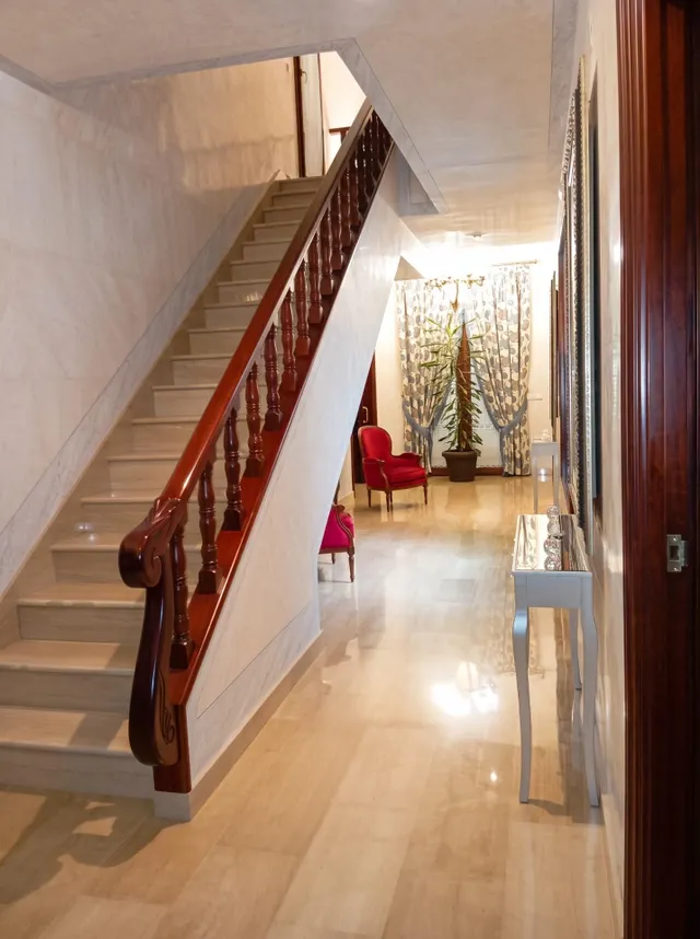 Villa de lujo con finca de 3.500 m2, piscina, casa de invitados y caballeriza — 15