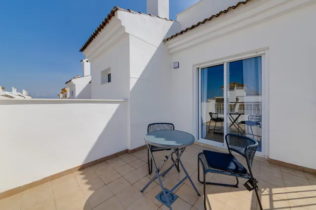 Villa Independiente en San Fulgencio, 3 dormitorios, 3 baños — 28