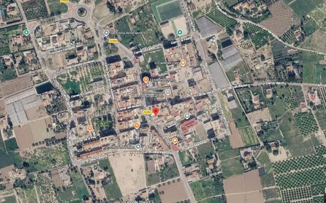 Oportunidad en Las Bayas (Elche): Nave de 198 m2 con gran po - foto 4