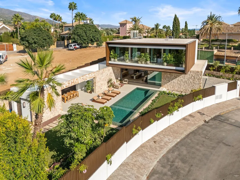 Chalet 5 habitaciones 696m² en venta - Marbella