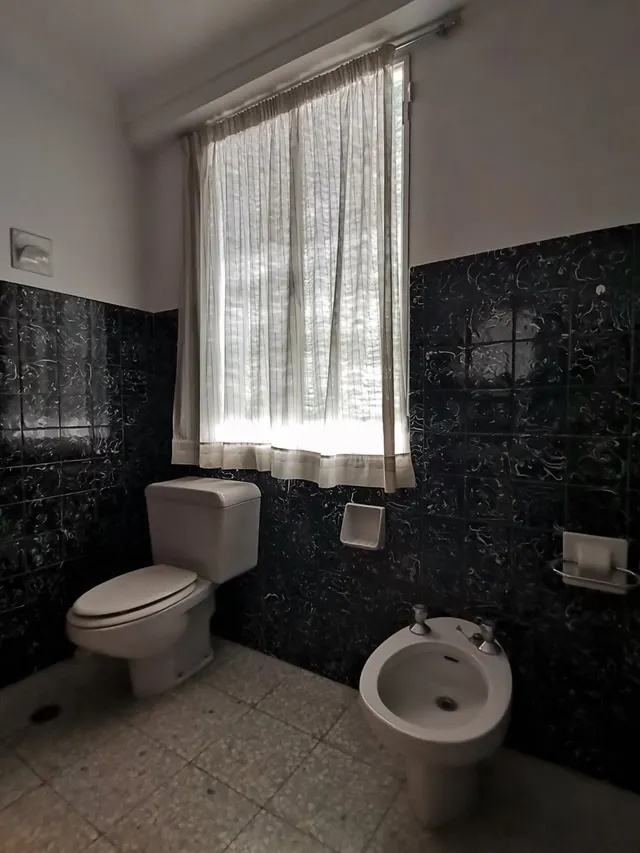 CASA A LA VENTA EN ZONA AVENIDA DE LA CONSTITUCION — 27