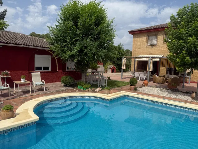 Chalet independiente en Santa Maria de Trassierra — 18