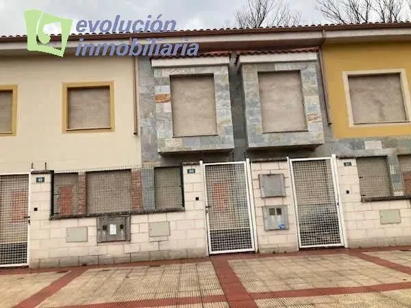 PROMOCION DE 19 VIVIENDAS ADOSADAS EN BRIVIESCA BURGOS — 5