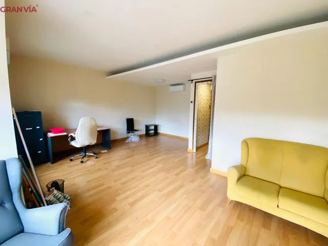 Piso en el centro con vistas al Parque Gallarza — 7
