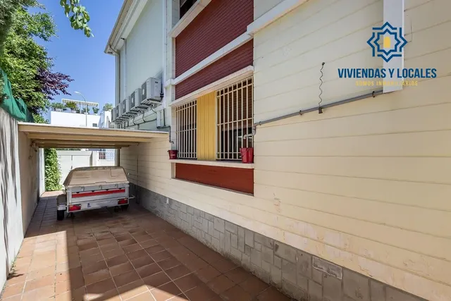 Chalet Exclusivo en Camino Bajo de Huétor — 34