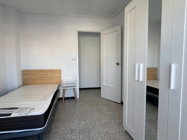 Piso en Alquiler cerca del CEU Cardenal Herrera solo para estudiantes — 21
