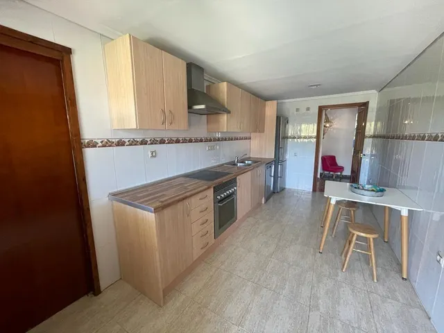 Ref 08595.- chalet muy grande en la calderona - naturaleza y servicios del pueblo. — 33