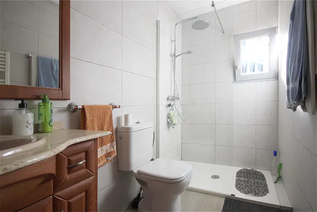 AMPLIO CHALET INDEPENDIENTE EN VENTA EN SIERRA PERENCHIZA — 34