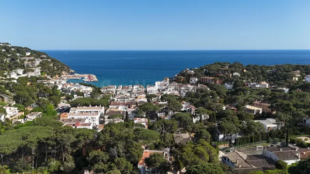 VILLA CON VISTAS AL MAR EN LLAFRANC – PISCINA, LICENCIA TURÍ - foto 2