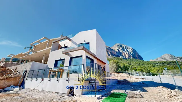 Pareado 3 habitaciones 323m² en venta - Urbanizaciones — 4
