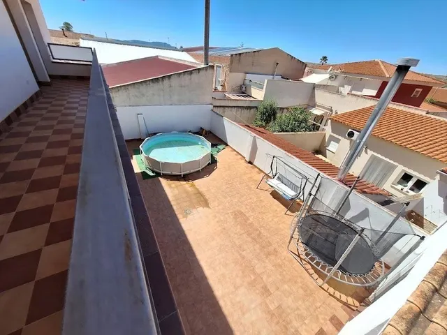 Gran casa familiar en el centro de Pinoso con garaje excepcional y posibilidades para crear tu propio negocio — 13