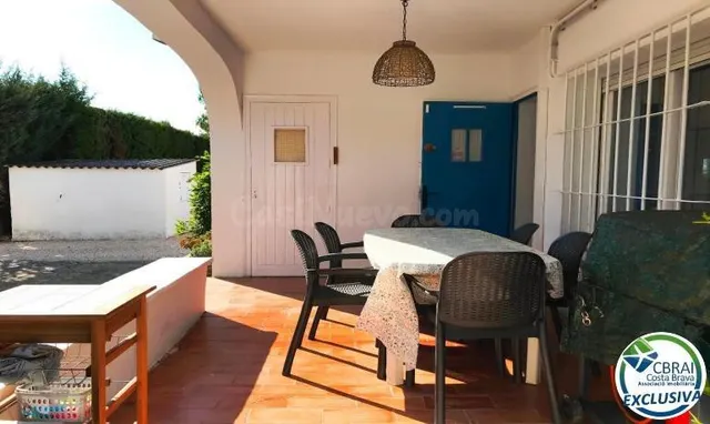 Casa con amplio jardín en venta en Mas Boscà Roses - foto 5