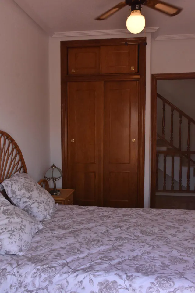 GRAN CASA TIPO DÑUPLEX EN ORIHUELA COSTA: 2 HAB, 2 BAÑOS — 26