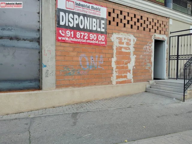 LOCAL COMERCIAL EN ARGANDA EN VENTA Y ALQUILER. — 4
