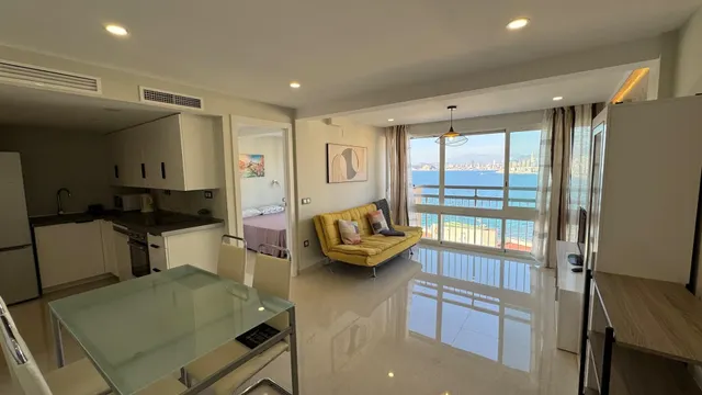 Apartamento reformado con vistas espectaculares Levante Benidorm! www.euroloix.com — 2