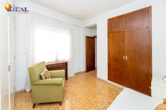 PISO EN PLENO CENTRO JUNTO RECOGIDAS — 14