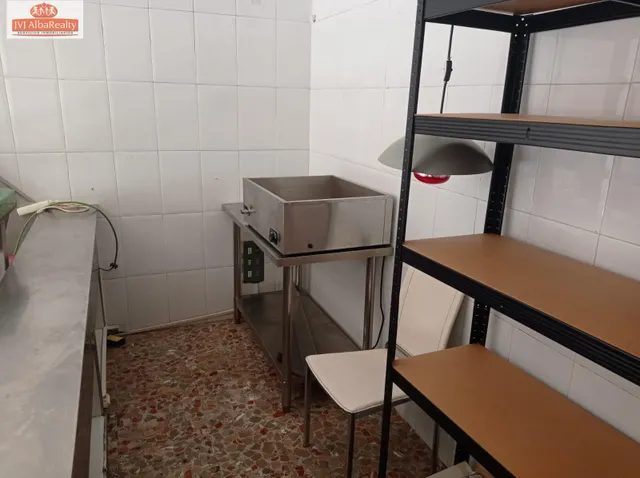 LOCAL EN VENTA ZONA ENSANCHE — 5