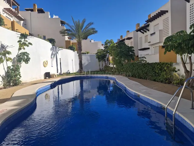 ¡Ático Exclusivo con Piscina Climatizada y Pista de Pádel en - foto 3