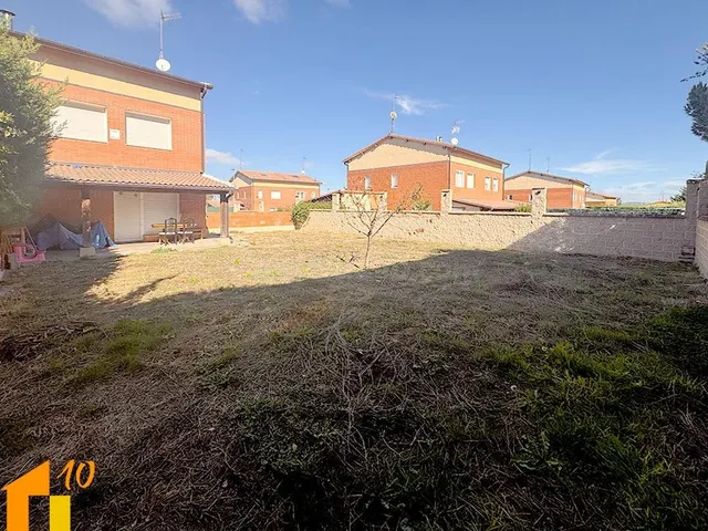 Casa con parcela en "Urbanización Las Tenadas" - foto 3
