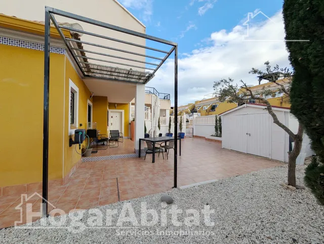 REFORMADO CON TERRAZA, PISCINA Y GARAJE CERCA DE LA PLAYA — 18