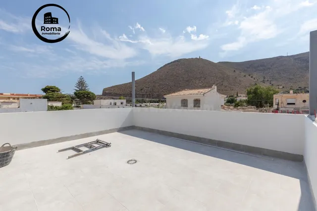 Estrena vivienda a 5 minutos de la playa en Castell de Ferro - foto 2