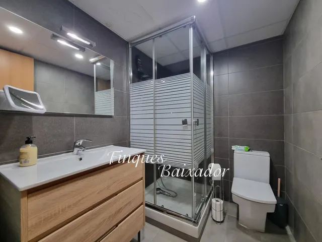 ¡BONITO PISO EN EL CENTRO CON 3 HABS. Y 2 BAÑOS, CON AMPLIA TERRAZA CON BARBACOA! — 12