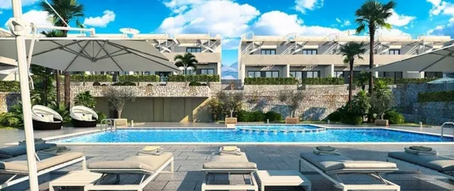 BUNGALOW CON PISCINA — 36