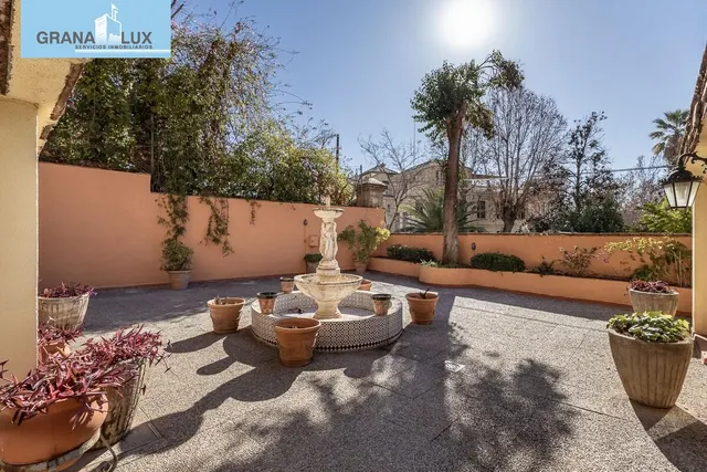 EXCLUSIVO PISO CON JARDÍN PRIVATIVO EN UNA DE LAS MEJORES URBANIZACIONES DE GRANADA — 7