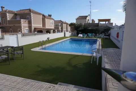 Villa 3 habitaciones en venta - Villamartín-Las Filipinas