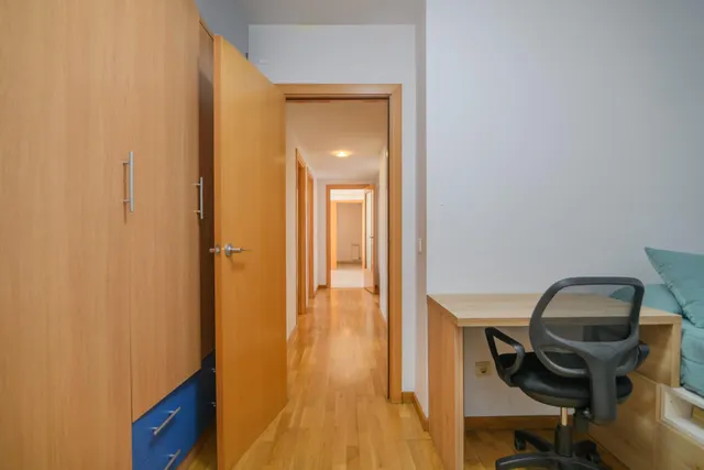 Impecable y céntrico en Manresa: 3 hab, suite y balcón — 31