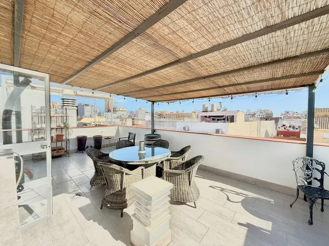 Exclusivo ático en venta en el centro de Fuengirola con espe - foto 2