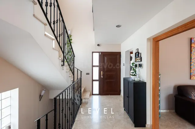 Chalet independiente exclusivo en La Eliana - foto 4