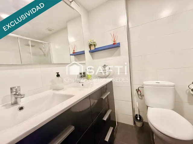 Se vende piso en primera línea con piscina — 10