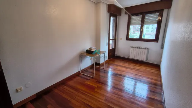 Se vende piso en Los Corrales de Buelna — 30