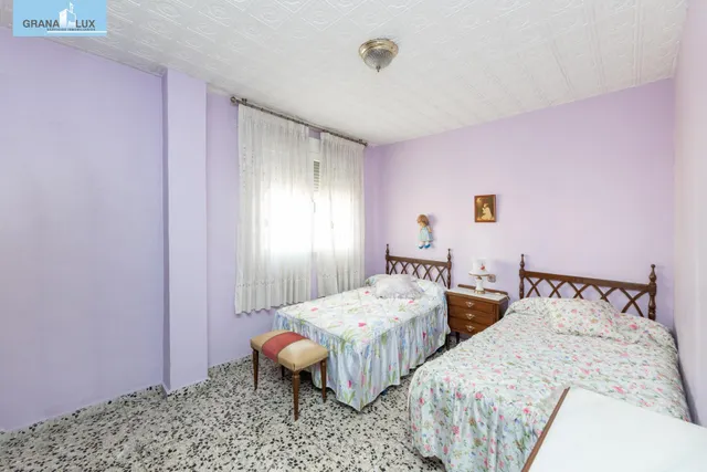 Local + vivienda en Avda. Cadiz — 25